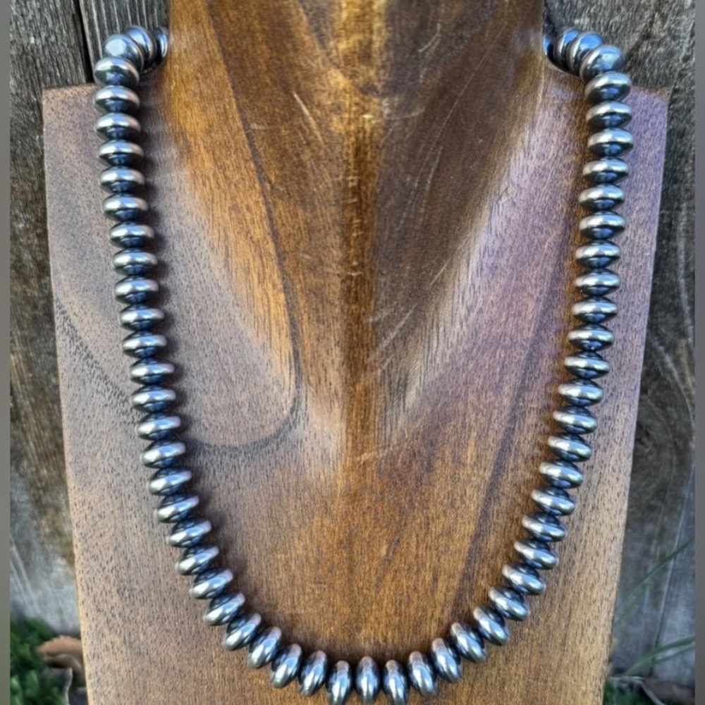 Southwestern 925 Sterling Silver 10mm Flat Saucer Pearls Bead Necklace 18 Inch